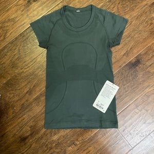 Lululemon Swiftly Tech